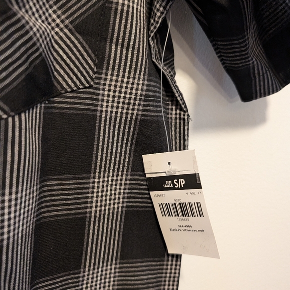 Men Shirts - Picture 2 of 3